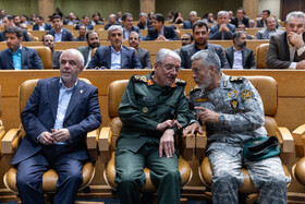 از راست- امیر سیاری، معاون هماهنگ کننده ارتش، سردار طلایی‌‌نیک، سخنگوی وزارت دفاع و سعید اوحدی، رئیس سازمان بنیاد شهید در بیستمین جشنواره شهید رجایی