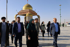 ادای احترام رئیس سازمان حفاظت محیط زیست به  مقام شامخ شهدا در تپه نورالشهدای شهرکرد