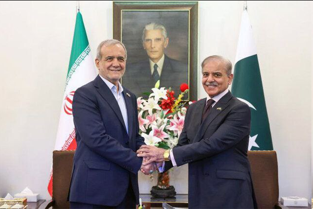 سیاست خارجی متوازن و توسعهگرا، اولویت اصلی دولت وفاق ملی