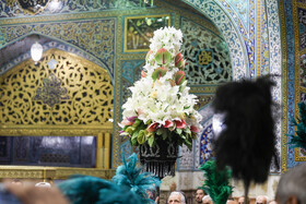 آیین سنتی تعویض پوش ضریح مطهر امام رضا (ع)