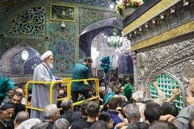 آیین سنتی تعویض پوش ضریح مطهر امام رضا (ع)