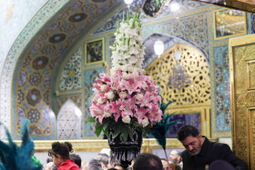 آیین سنتی تعویض پوش ضریح مطهر امام رضا (ع)