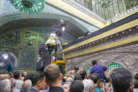 آیین سنتی تعویض پوش ضریح مطهر امام رضا (ع)