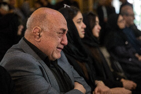 برادر مرحوم، موسی اسوار در مراسم تشییع پیکر او