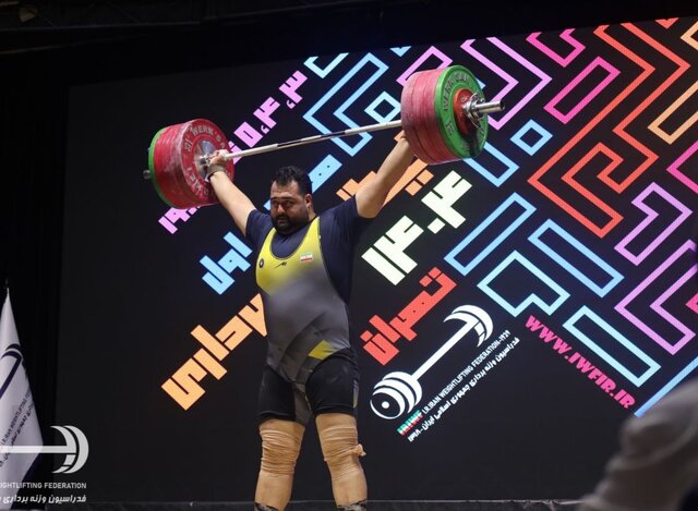 داودی برنده نبرد غولهای ایرانی + فیلم داودی برنده نبرد غولهای ایرانی + فیلم