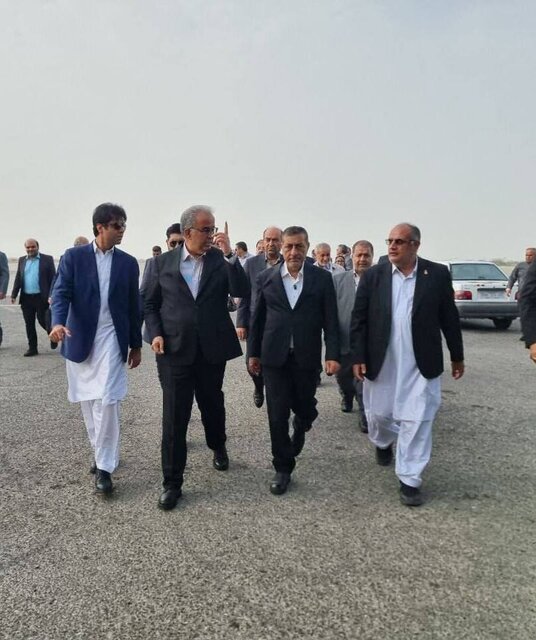 بازدید معاون اجرایی رئیسجمهور از کریدور ساحلی و ایستگاه راهآهن چابهار - زاهدان بازدید معاون اجرایی رئیسجمهور از کریدور ساحلی و ایستگاه راهآهن چابهار - زاهدان
