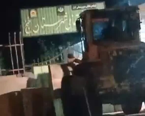 تخریب درِ ستاد فرماندهی انتظامی خنج و دستگیری متهم 