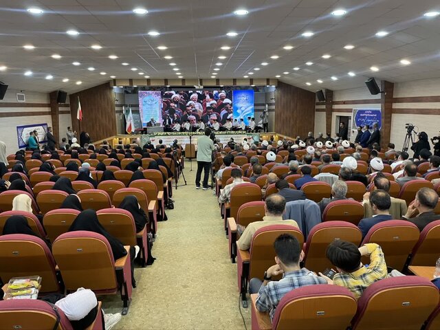 نماز جماعت در ۶۵ هزار مدرسه کشور برگزار می‌شود