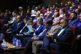 نشست با جمعی از اصحاب فرهنگ، هنر، دین و رسانه استان کرمان با حضور سید عباس صالحی، وزیر فرهنگ و ارشاد اسلامی