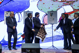 رونمایی ازپوستر جشنواره نمایش روستا در نشست با جمعی از اصحاب فرهنگ، هنر، دین و رسانه استان کرمان
