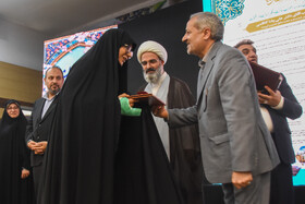 تقدیر از برگزیدگان و فعالان اقامه نماز مدارس سراسر کشور در ششمین اجلاس سراسری نماز دانش آموزان - سمنان