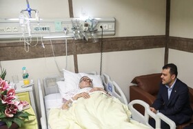عیادت معاون علمی از چهره ماندگار فیزیک