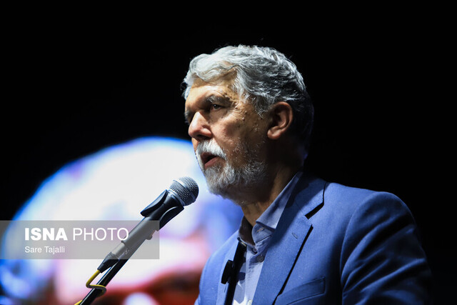 وزیر ارشاد: سردار سلیمانی از قله‌های ایران‌مردان است