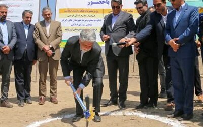 افتتاح کارخانه فروکروم و کلنگزنی نیروگاه خورشیدی در ارزوئیه، با حضور وزیر ارشاد