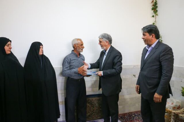 بهره‌برداری بزرگترین طرح گازرسانی روستایی کشور در بافت/ افتتاح فاز اول پتروشیمی