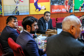 حسین رضازاده در نشست خبری رییس فدراسیون جهانی وزنه برداری
