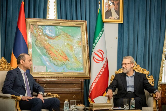 لاریجانی: ایران با هرگونه تغییر ژئوپولیتیک منطقه و آسیب به روابط تهران ـ ایروان مخالف است لاریجانی: ایران با هرگونه تغییر ژئوپولیتیک منطقه و آسیب به روابط تهران ـ ایروان مخالف است