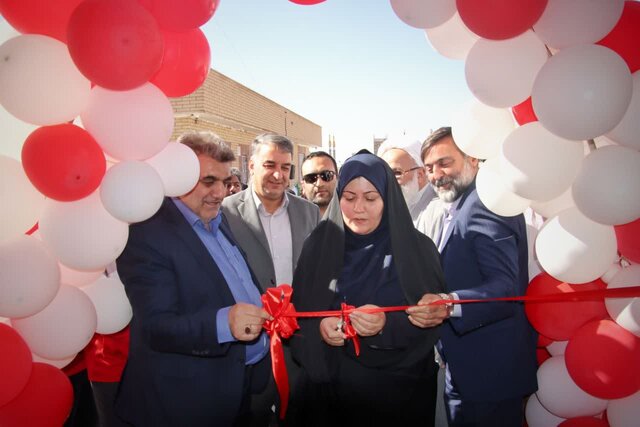 افتتاح و کلنگزنی ۵۲ پروژه هفته دولت با حضور استاندار در آرادان/ حضور رضا کیانیان در افتتاح یک واحد سبز