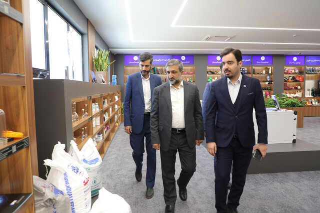 تبدیل نمایشگاه دائمی تولیدات قم به الگویی برای دیگر استان‌ها
