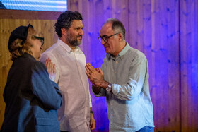 حامد بهداد در پانزدهمین جشن منتقدان و نویسندگان سینمایی ایران