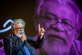 حسن پور شیرازی در پانزدهمین جشن منتقدان و نویسندگان سینمایی ایران