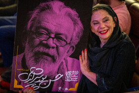 مستانه مهاجر در پانزدهمین جشن منتقدان و نویسندگان سینمایی ایران