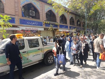 آغاز طرح ساماندهی ۲۵٠ دستفروش محور ۱۵خرداد/ ترددهای شهروندان در محدوده بازار تهران تسهیل می‌شود