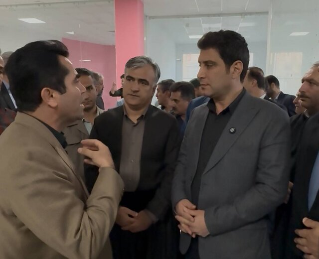 حضور استاندار کردستان در نایسر جهت پیگیری مطالبات و قول‌های عمل‌شده