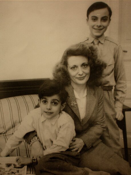 چرا علی پاتریک مقابل عمویش محمدرضا پهلوی ایستاد؟