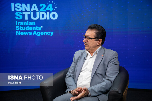 با صدای بلند اعلام میکنم همه باید پاسخگو باشند/دنبال لباس اجتماعی برای زن و مرد هستیم