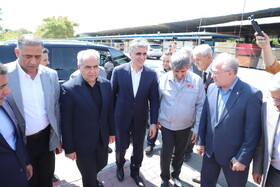 بازدید رییس کل بانک‌مرکزی از مجموعه تراکتورسازی ایران