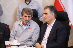بازدید رییس کل بانک مرکزی از مجموعه تراکتورسازی ایران
