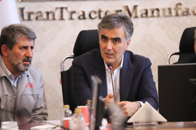 بازدید رییس کل بانک مرکزی از مجموعه تراکتورسازی ایران