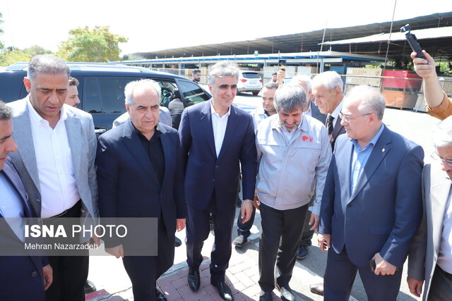 بازدید رییس کل بانکمرکزی از مجموعه تراکتورسازی ایران بازدید رییس کل بانکمرکزی از مجموعه تراکتورسازی ایران