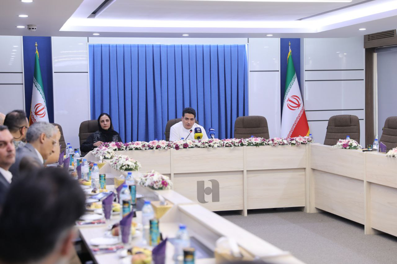 برگزاری بزرگترین کنسرت مردمی تاریخ موسیقی ایران با حضور شجریان در میدان آزادی/ همایون شجریان: بانک صادرات ایران همراه ما ایستاده است