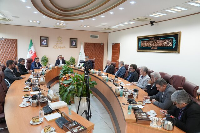 تذکر به رییس بانک مرکزی و بابک زنجانی/ متواری شدن شبنم نعمت زاده/وضعیت توبه تتلو/ ورود دادستانی قزوین به ماجرای ضرب و شتم دو دستفروش