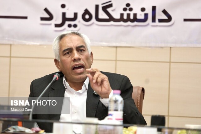 نام یک ایرانشناس بزرگ مناسب یک طرح بدون کارشناسی نیست/دانشگاه را مقابل مردم گذاشتند