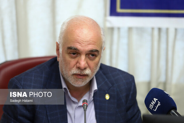 نرخ ارز مسافرتی جدید؛ نزدیکتر شدن به نرخ آزاد و مدیریت بهتر منابع ارزی نرخ ارز مسافرتی جدید؛ نزدیکتر شدن به نرخ آزاد و مدیریت بهتر منابع ارزی