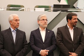 حسین سیمایی صراف، وزیر علوم در آئین رو نمایی از تندیس دکتر اکبر اعتماد بنیانگذار داشنگاه بو علی