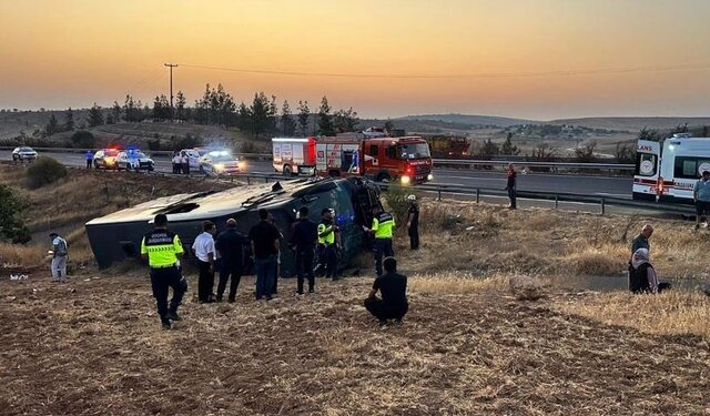 واژگونی اتوبوس مسافربری در ترکیه واژگونی اتوبوس مسافربری در ترکیه