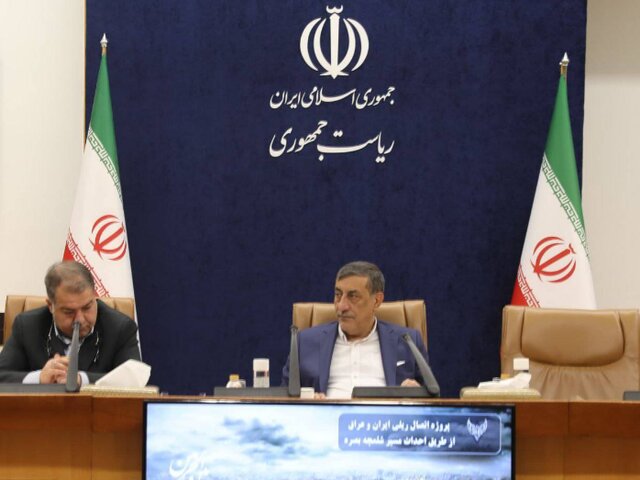 تاکید معاون رئیس جمهور بر تسریع  تکمیل طرحهای ریلی کشور