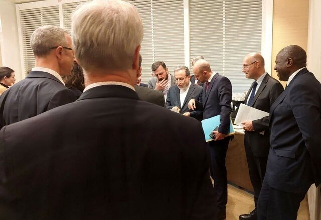 مذاکرات ایران و اروپا در ژنو شروط اروپا برای فعال نکردن مکانیسم ماشه چگونه محقق میشوند؟