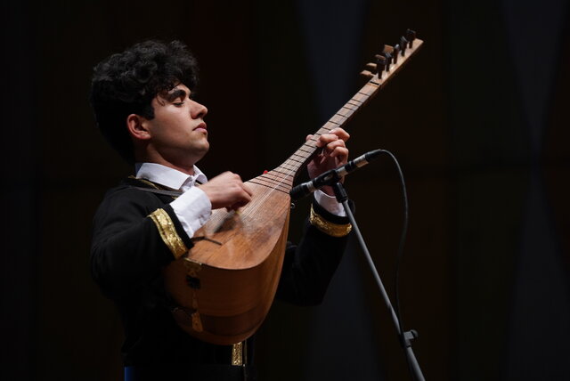 موسیقی آذربایجان با نوازندگان کوچک و بزرگ + ویدیو