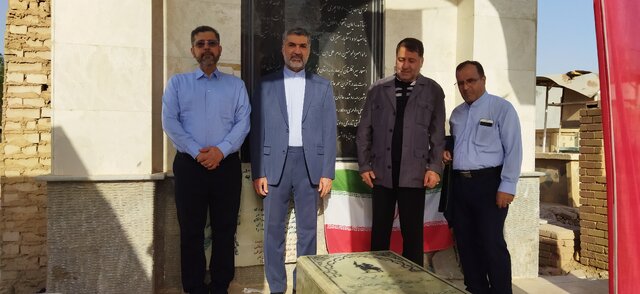 ادای احترام خطیب‌زاده به شهید رئیسعلی دلواری