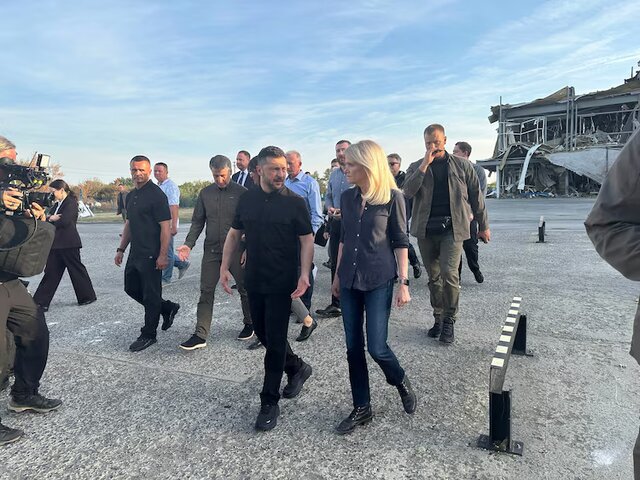 زلنسکی : پوتین به کییف بیاید زلنسکی : پوتین به کییف بیاید