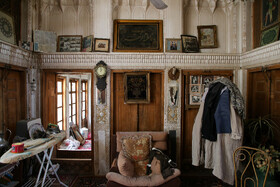 خانه تاریخی میرزا شفیع مشکی _ این خانه تاریخی بیش از ۴۰ سال است که به مالک شخصی فروخته شده که به دلیل نگهداری نامناسب و بعضاً فرونشست زمین، اکثر بخش‌های این خانه تاریخی تخریب و یا به‌صورت کامل نابود شده است.