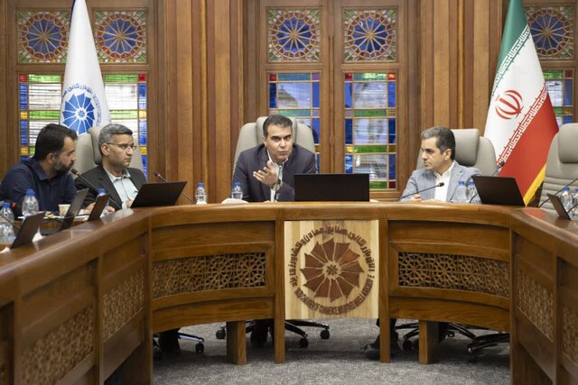 حرکت استان یزد به سمت توسعه پایدار و صنایع با ارزش افزوده بالا