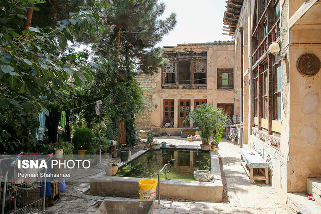 باید جنبش احیاء بناهای تاریخی در کشور راه‌اندازی شود