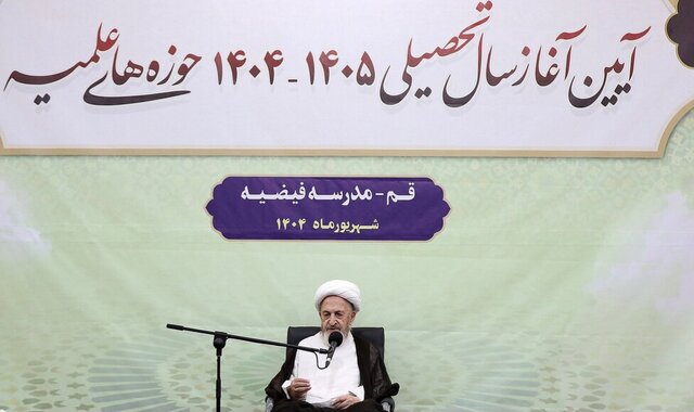 آیت‌الله سبحانی: باید روح طلبگی را حفظ کنیم
