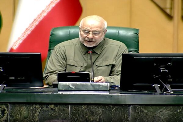 قالیباف درباره جلسه مجلس با پزشکیان توضیح میدهد قالیباف درباره جلسه مجلس با پزشکیان توضیح میدهد